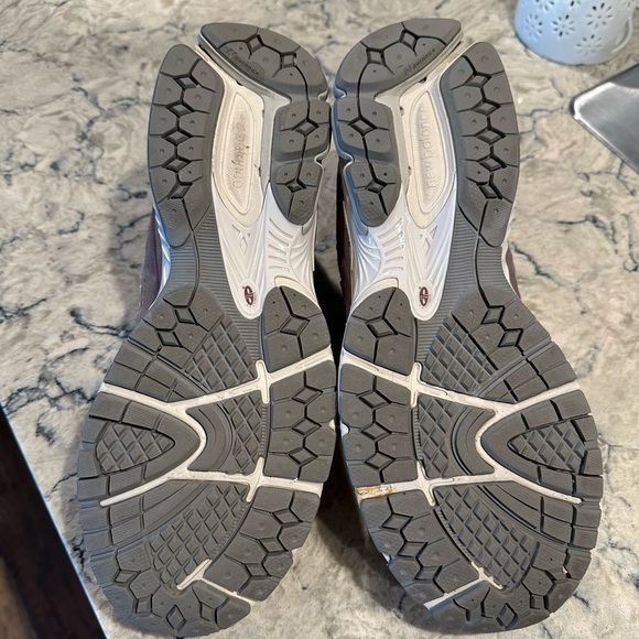 New Balance 2002R Black Fig sz 11.5 - Picture 4 of 5